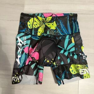 Zoot woman’s triathlon and cycling shorts Black, Yellow, Pink, Blue